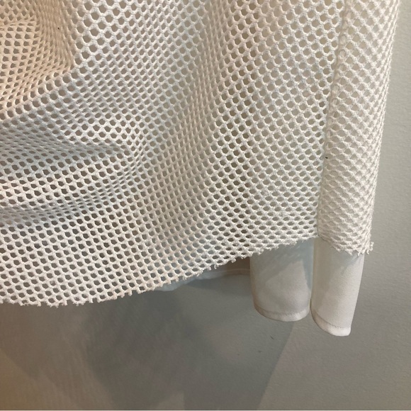 LUISA CERANO Sz 8 Mesh Gold Stripe Sleeveless Raw Edge Hem Long Line Top - Picture 4 of 12